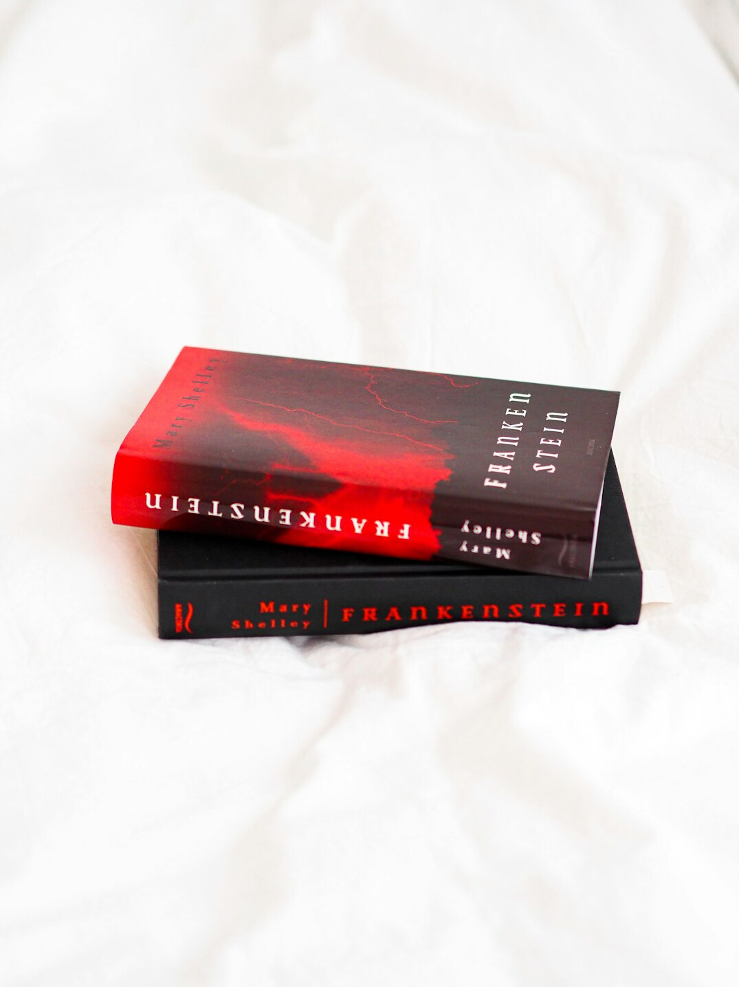 suspenseful book cover